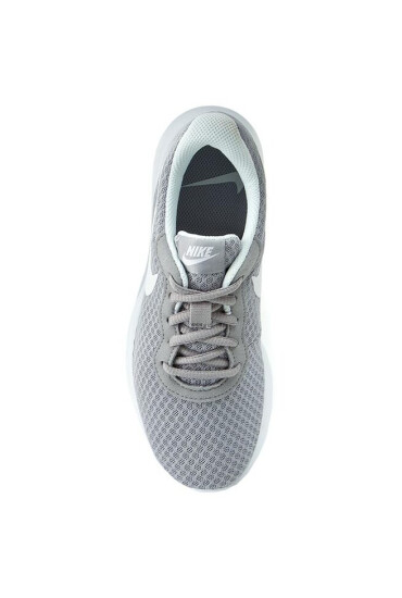 Nike Обувки Tanjun 812655 010 Wolf Grey/White - Mera.bg