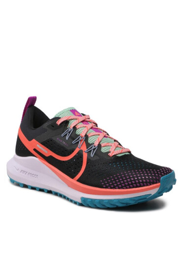 Nike Обувки - Mera.bg