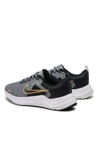 Nike Обувки Downshifter 12 Nn (Gs) DM4194 005 Cool Grey/Metallic Gold/Black - Mera.bg