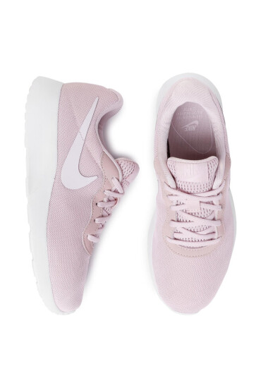 Nike Обувки Tanjun 812655 610 Barely Rose/Light Violet/White - Mera.bg