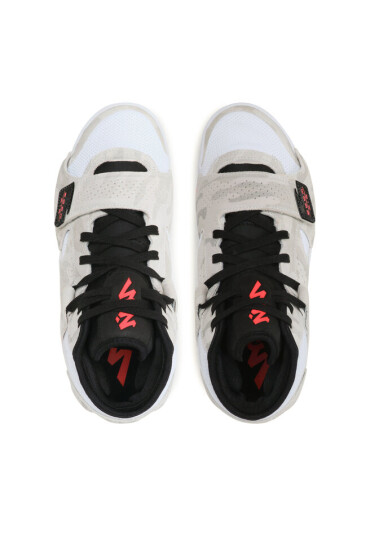 Nike Сникърси Zion 2 FJ1213 106 Бежов - Mera.bg