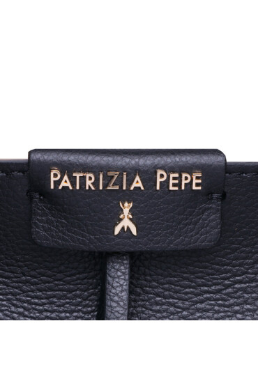Patrizia Pepe Дамска чанта CB8895/L001-K118 Black/Light Gold - Mera.bg