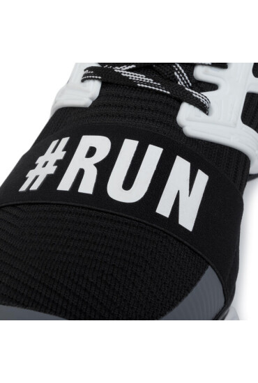 Plein Sport Сникърси Runner Original A19S USC0012 SXV002N Black/White 0201 - Mera.bg