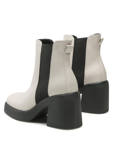 s.Oliver Боти 5-25309-29 Offwhite 109 - Mera.bg