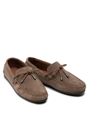 Tommy Hilfiger Мокасини Corporate Suede Driver W Laces FM0FM03960 Antilope RBE - Mera.bg