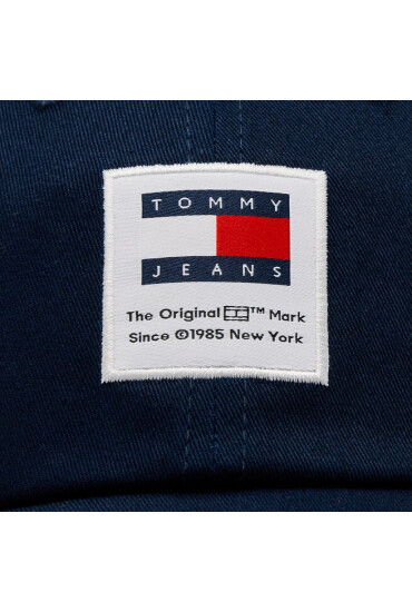 Tommy Hilfiger Шапка с козирка Tjm Modern Patch Cap AM0AM12016 Тъмносин - Mera.bg