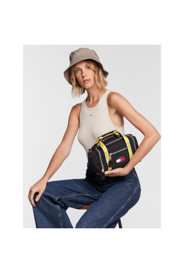 Tommy Jeans Дамска чанта Tjw Heritage Duffle AW0AW14134 0GJ - Mera.bg