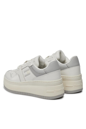 Tommy Jeans Сникърси Tjw Retro Basket Flatform Patent EN0EN02523 Екрю - Mera.bg