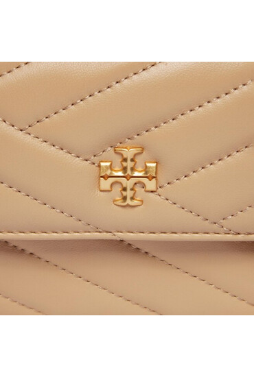 Tory Burch Дамска чанта Kira Chevron Mini Top Handle Chain Wallet 152356 Desert Dune 250 - Mera.bg