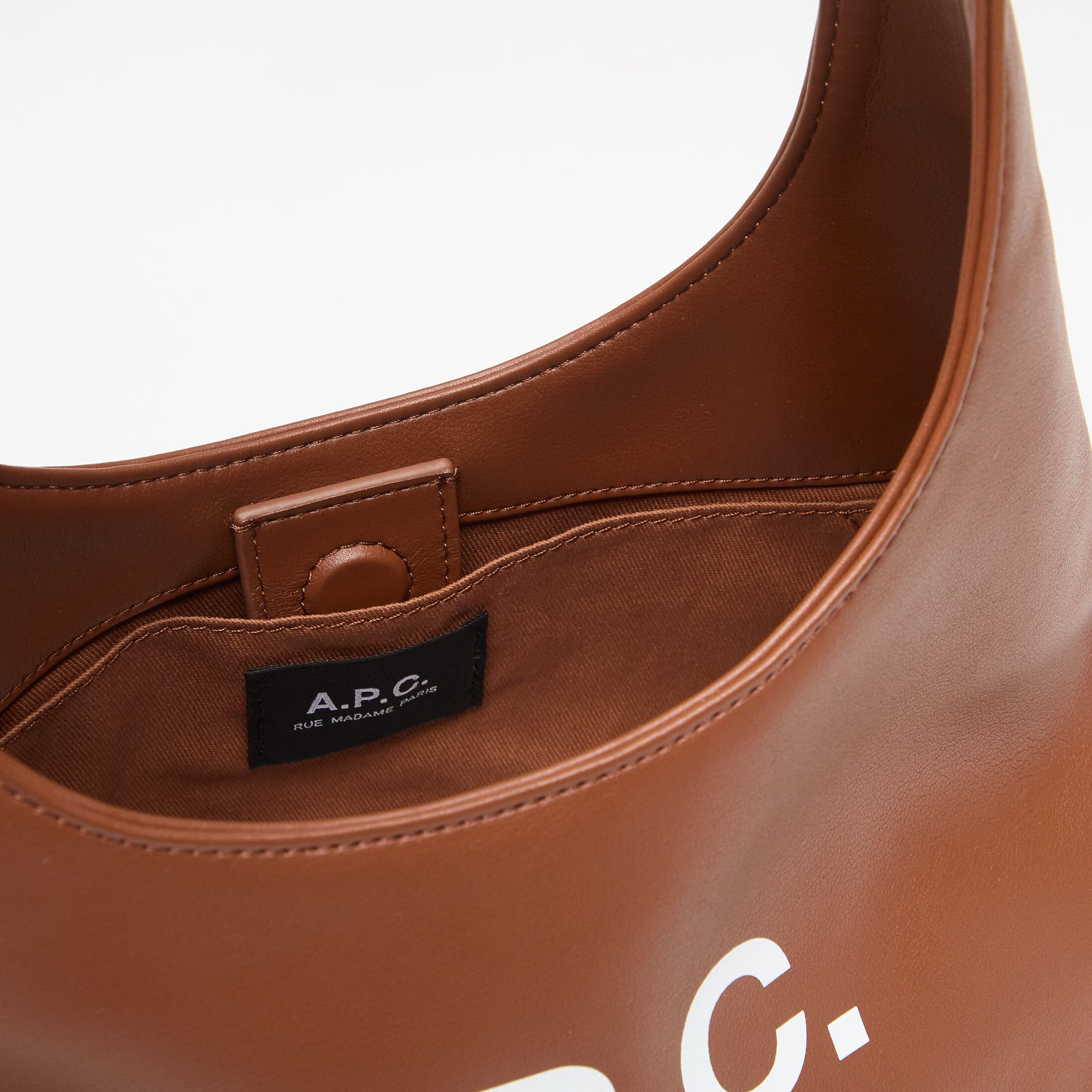 A.P.C. Чанта Baby Ninon Shoulder Hazelnut