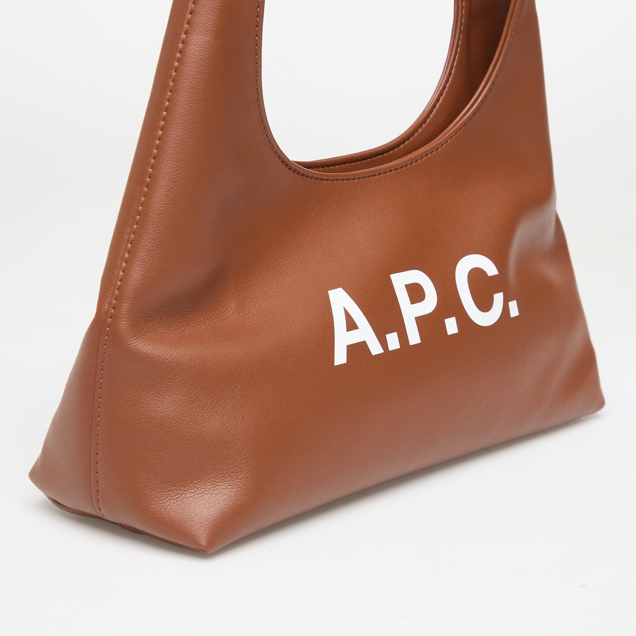 A.P.C. Чанта Baby Ninon Shoulder Hazelnut
