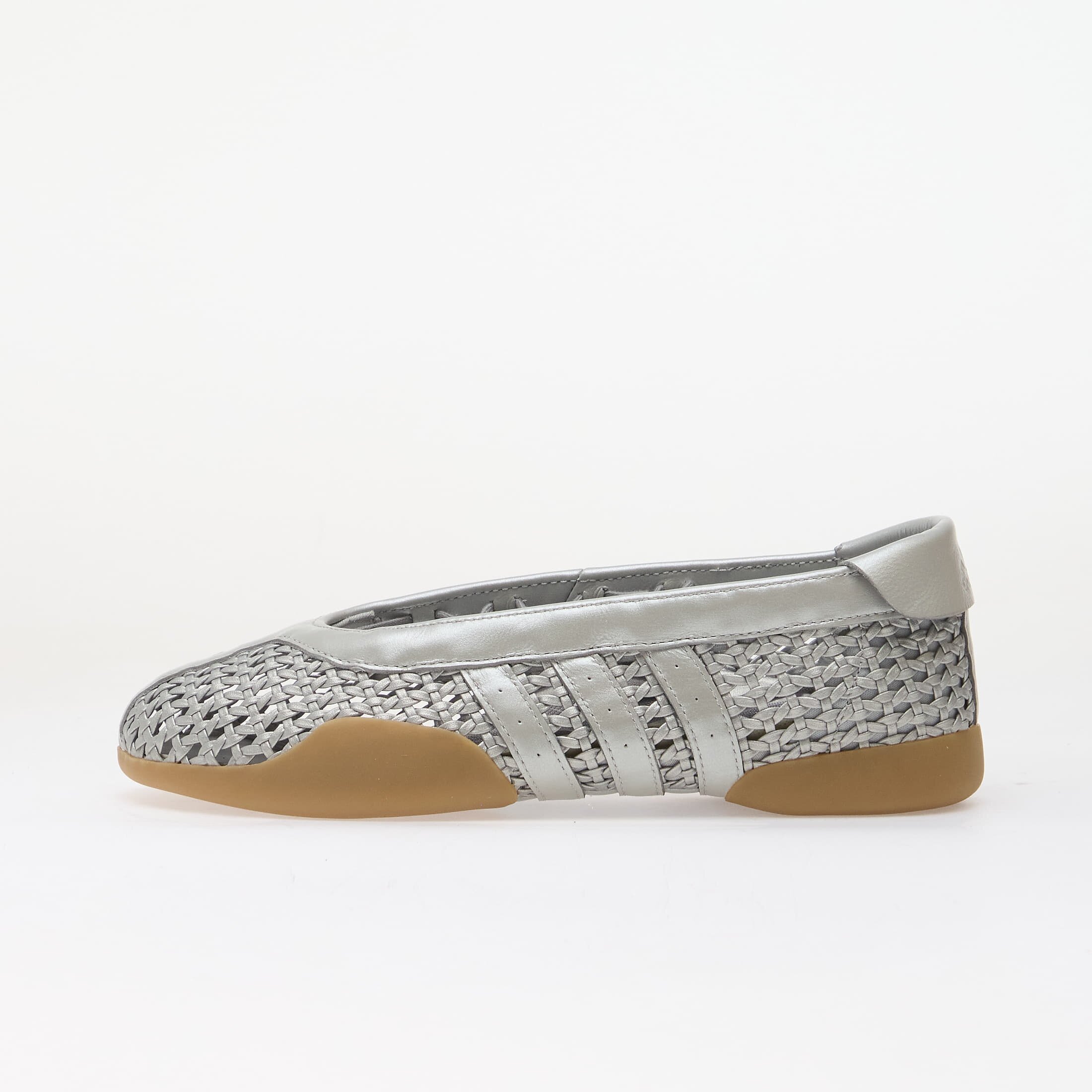adidas Originals adidas Taekwondo Mei Ballet Silver Met./ Silver Met./ Gum4