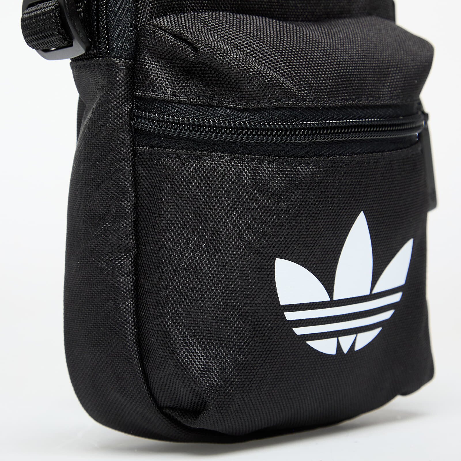 adidas Originals Чанта adidas Adicolor Classic Festival Bag Black/ White