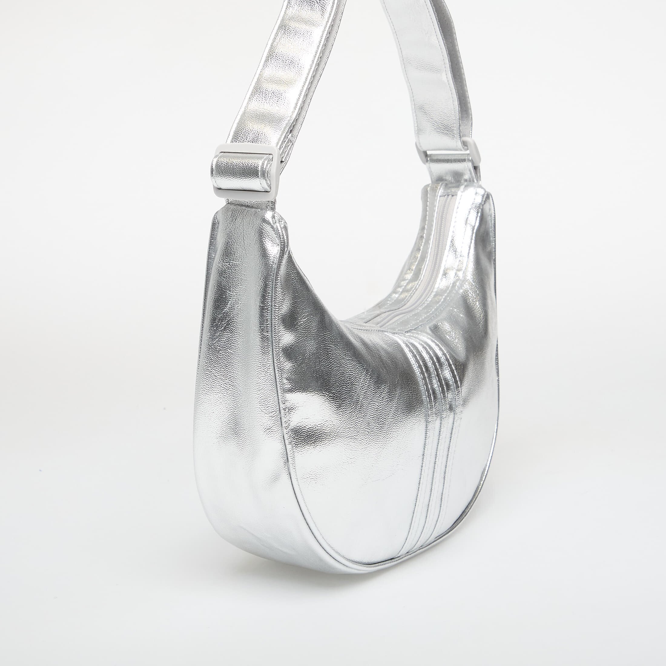 adidas Originals Чанта adidas Adicolor Half Crescent Bag Metallic Pu Silver Met.