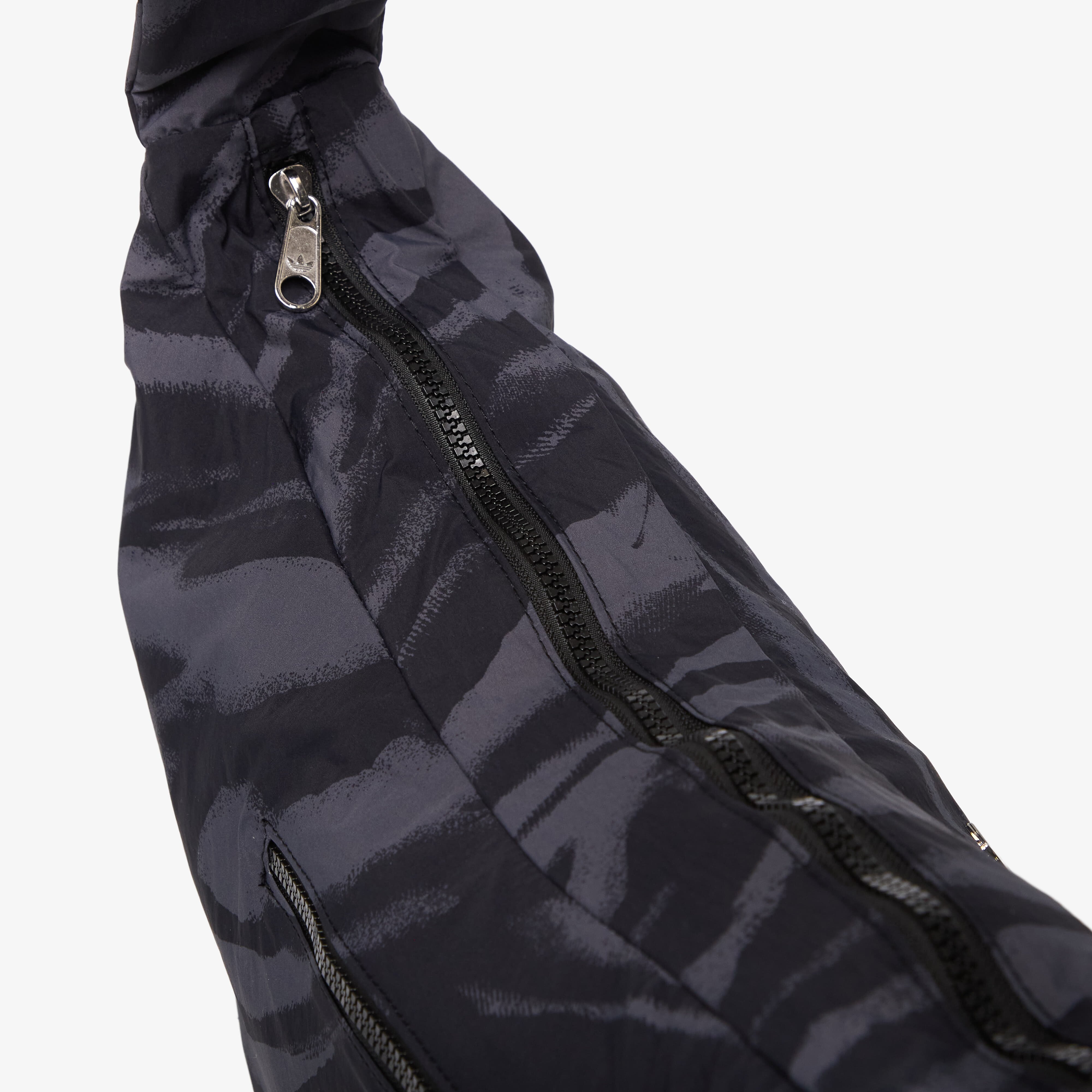 adidas Originals Чанта adidas Adilenium 6 Moonbag Grey Four/ Black