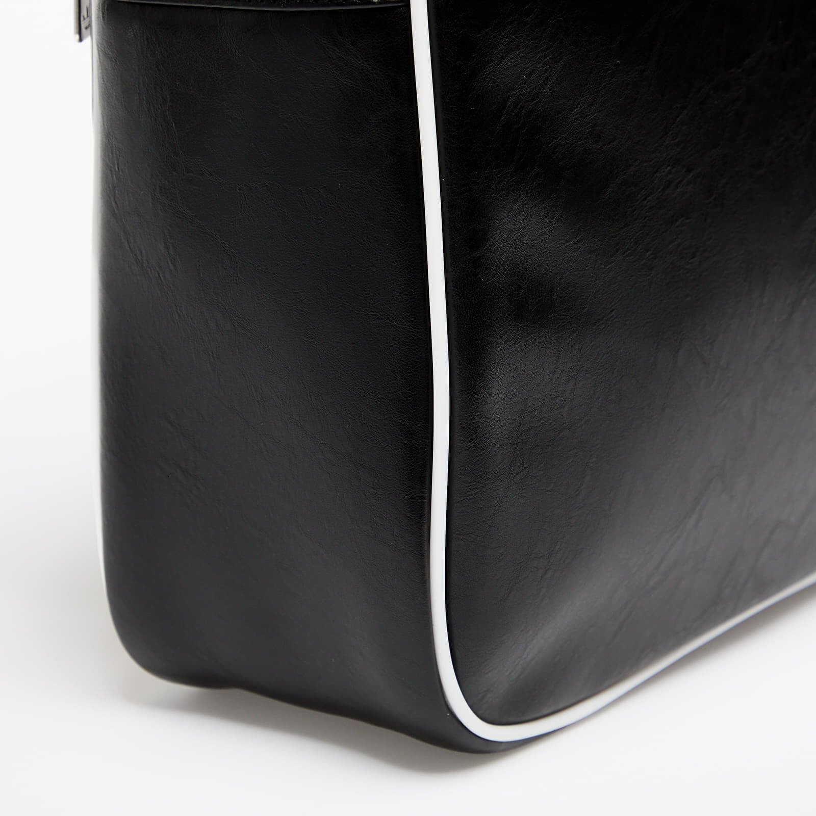 adidas Originals Чанта adidas Airliner OG Bag Black 175 l
