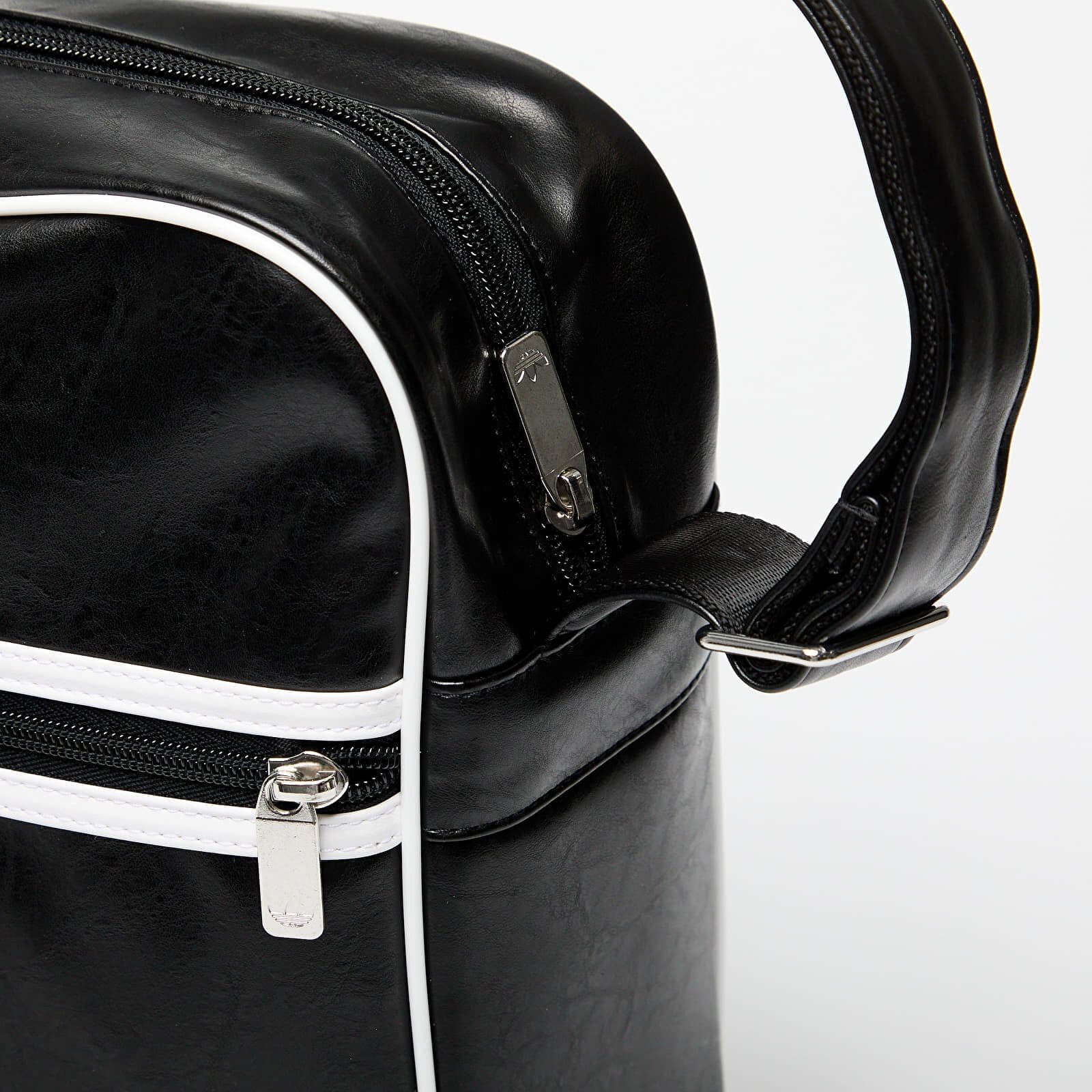 adidas Originals Чанта adidas Airliner OG Bag Black 175 l