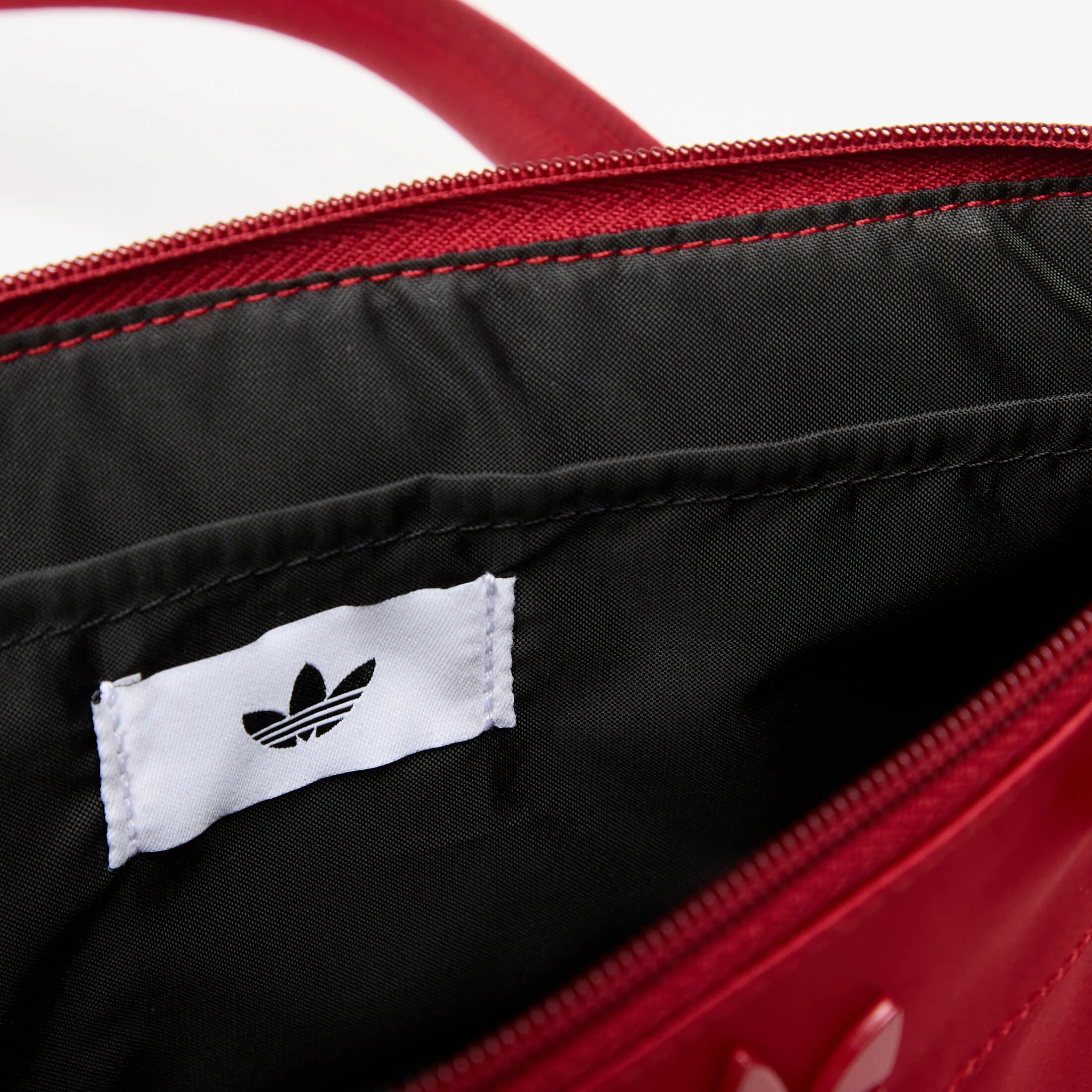 adidas Originals Чанта adidas Bowling Bag Satin Team Victory Red