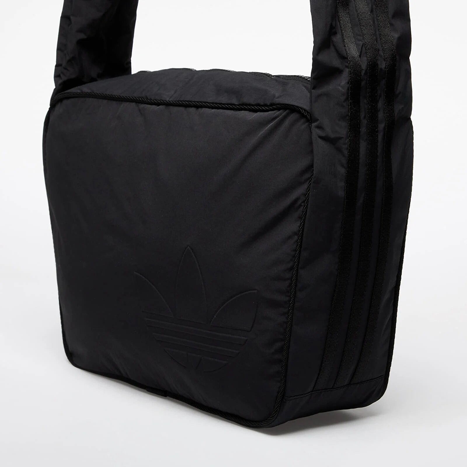 adidas Originals Чанта adidas Crossbody Bowling Bag Black