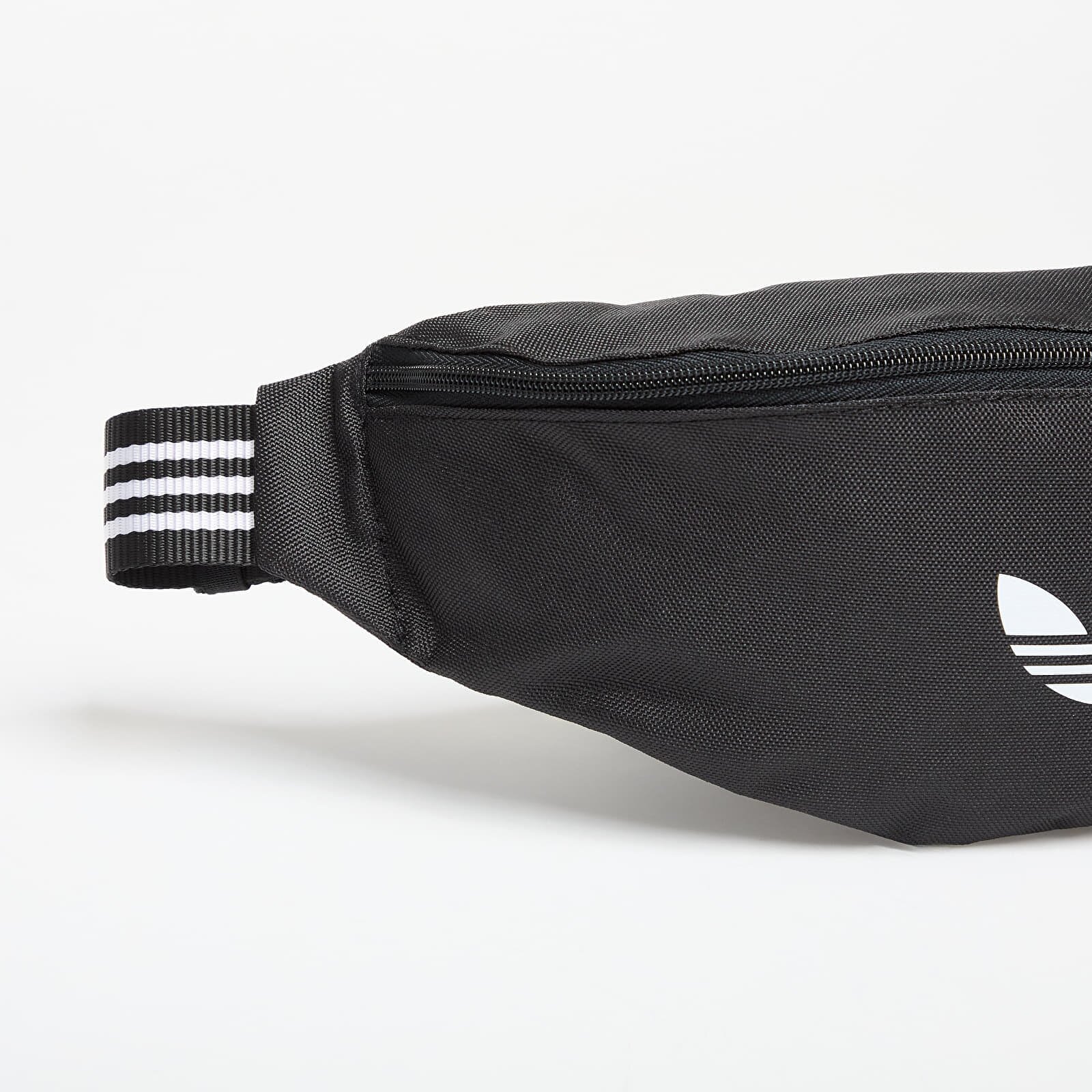 adidas Originals Чантичка за кръста adidas Adicolor Waistbag Black