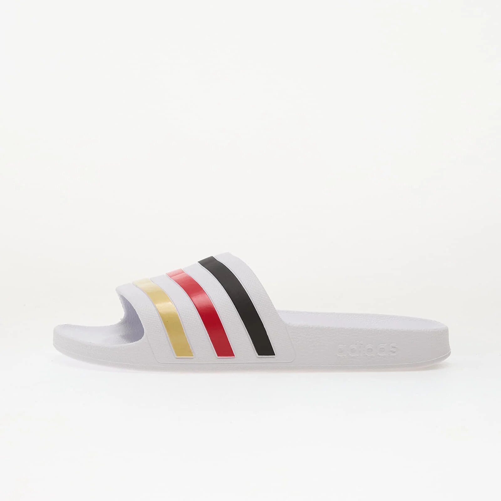 adidas Originals Обувки adidas Adilette Aqua Slides Ftwr White/ Core Black/ Gold Met.