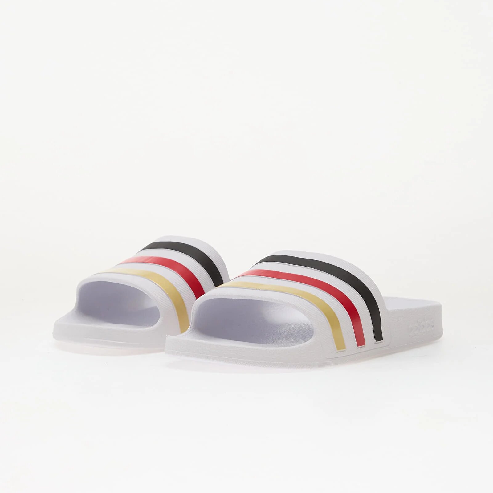 adidas Originals Обувки adidas Adilette Aqua Slides Ftwr White/ Core Black/ Gold Met.