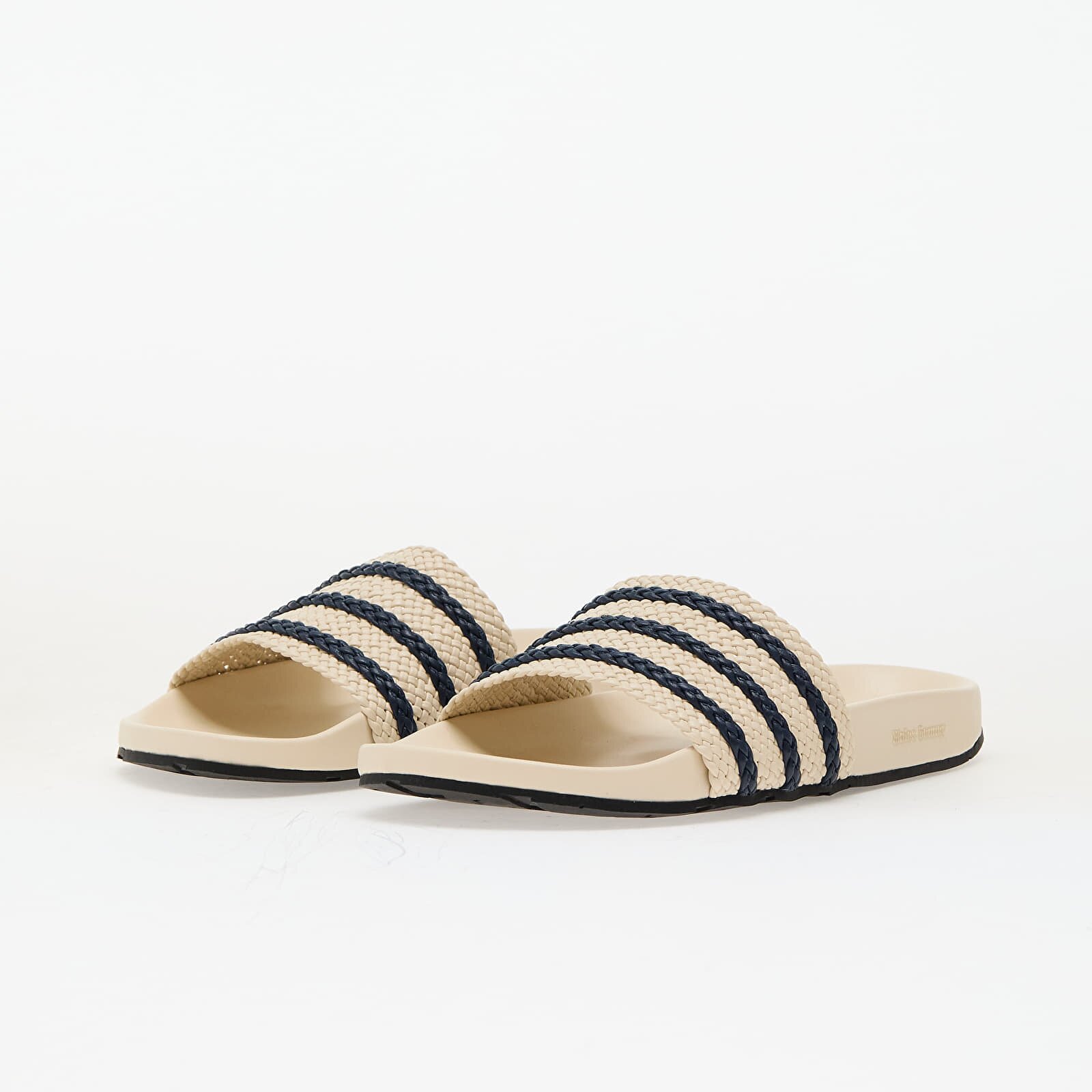 adidas Originals Обувки adidas x Wales Bonner Adilette Wonder White/ Wonder White/ Night Indigo
