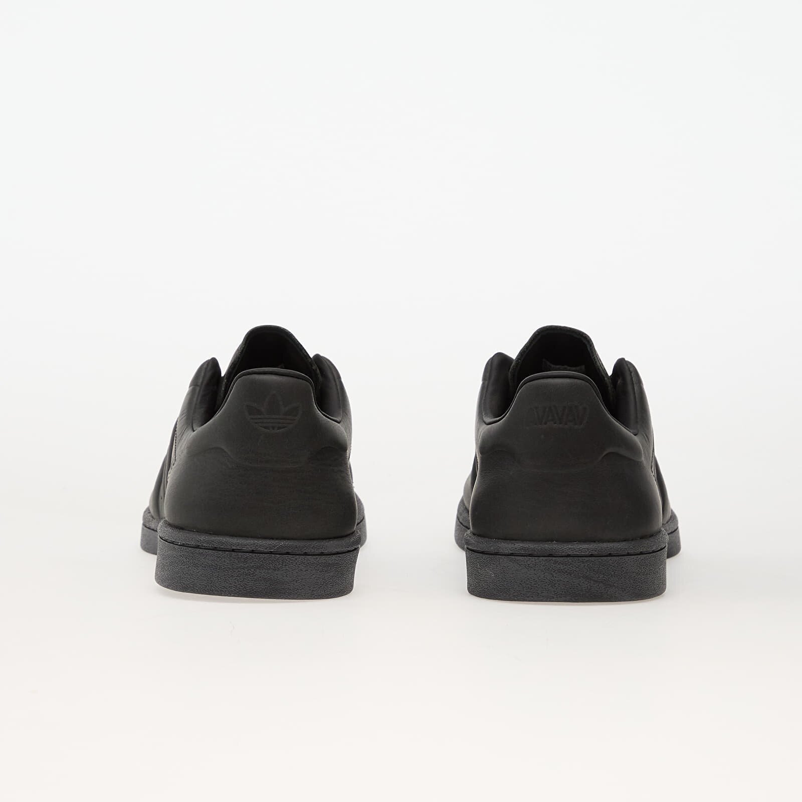 adidas Originals Сникърси adidas By Avavav Sst Vacuum Lea Supplier Colour/ Carbon/ Grey Five