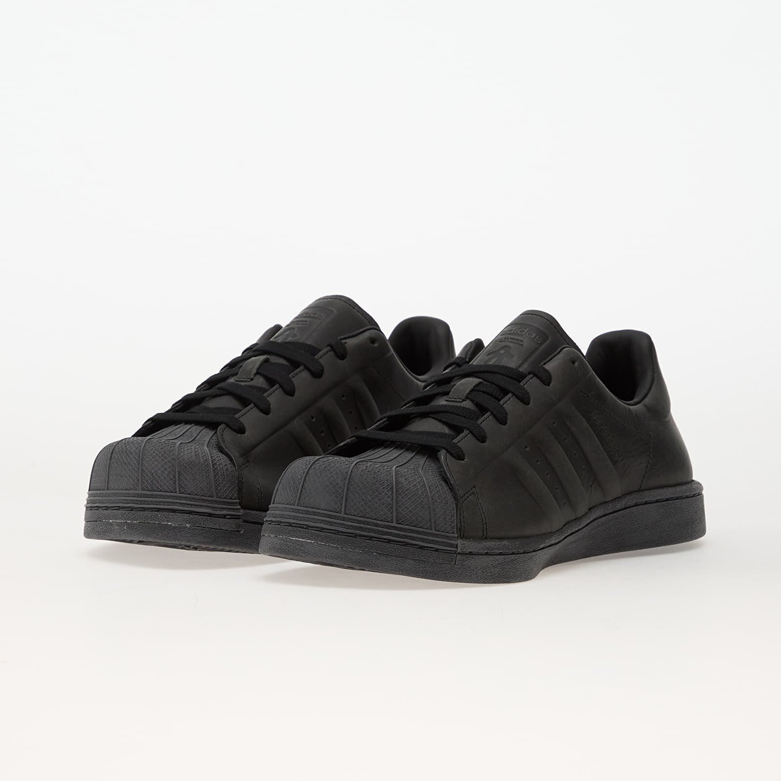adidas Originals Сникърси adidas By Avavav Sst Vacuum Lea Supplier Colour/ Carbon/ Grey Five