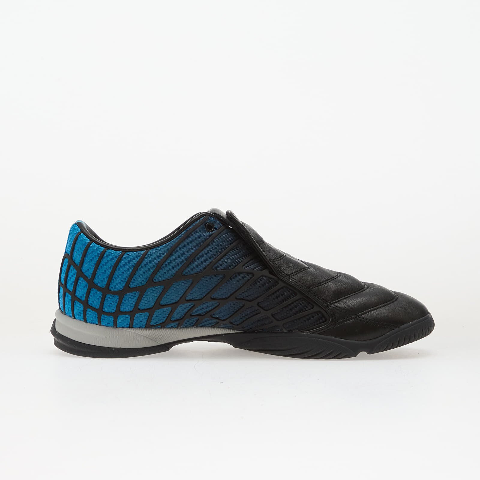 adidas Originals Сникърси adidas F50 Sala Core Black/ Sky Rust/ Blurus