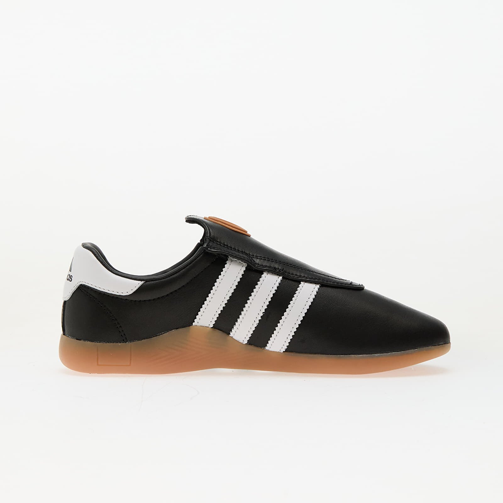 adidas Originals Сникърси adidas Taekwondo Me Core Black/ Ftw White/ Gum2