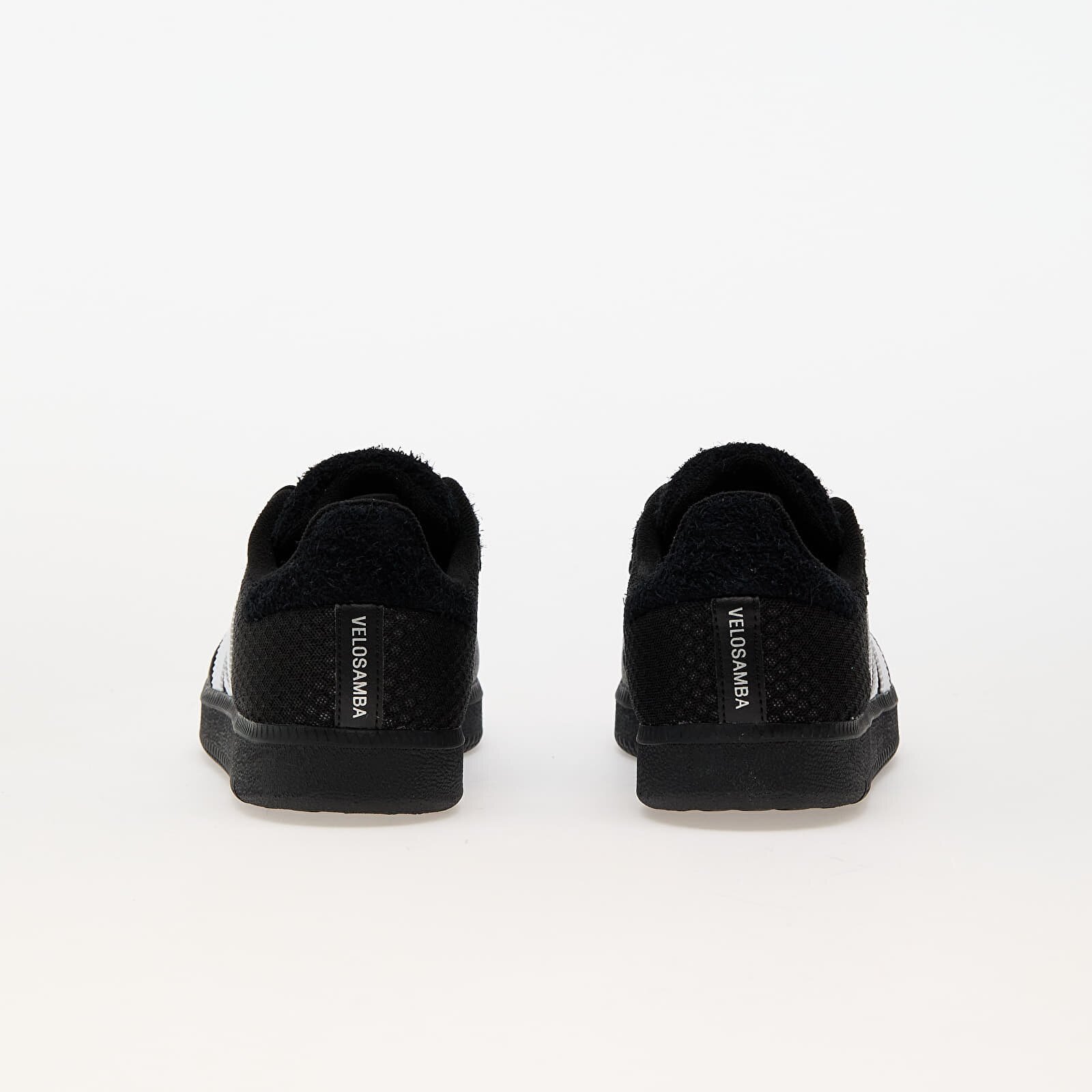 adidas Originals Сникърси adidas Velosamba Cold.Rdy 2 Core Black/ Ftw White/ Zero Metalic