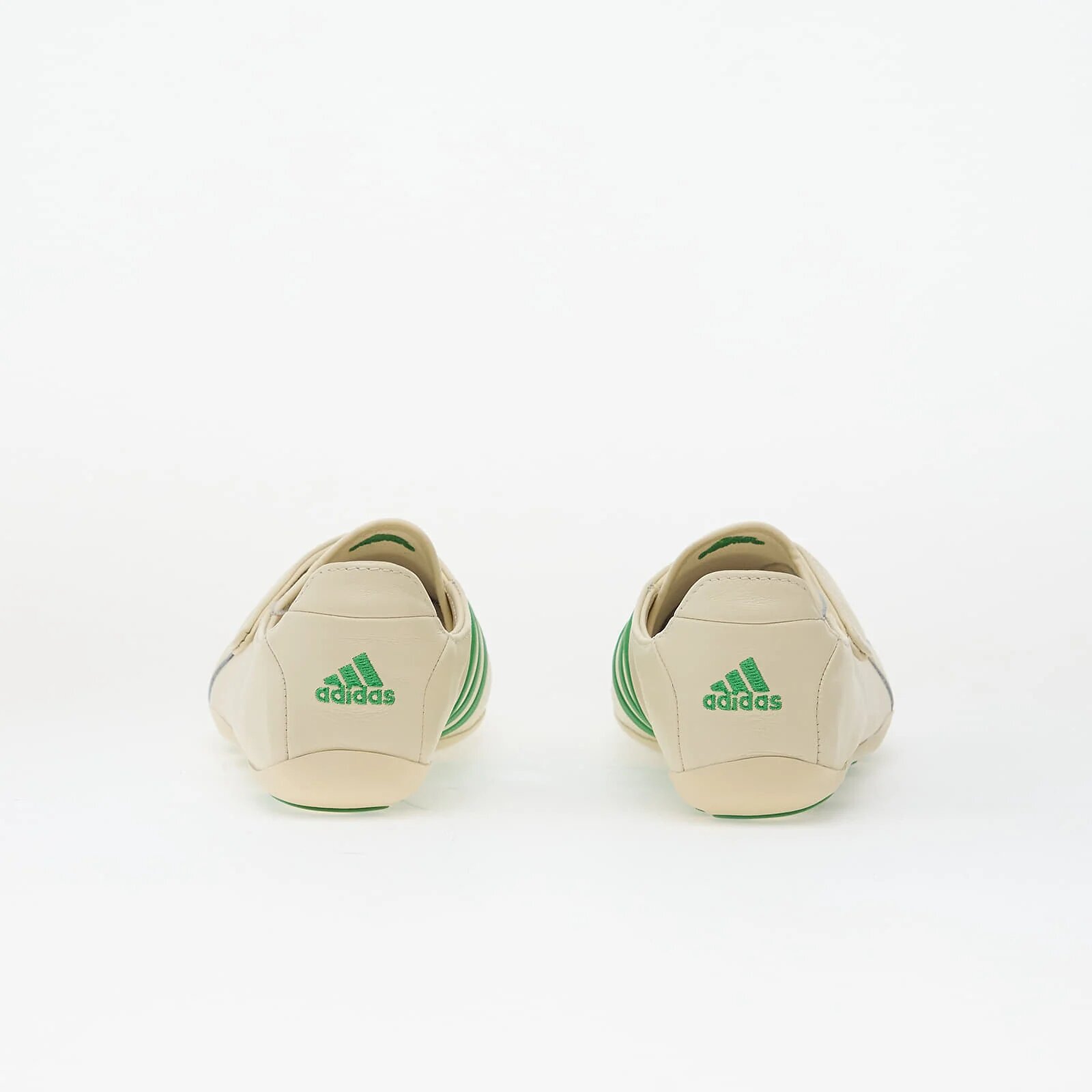 adidas Originals Сникърси adidas Virginia Vario Flat Earther By Pharrell Chalk White/ Green/ Chalk White