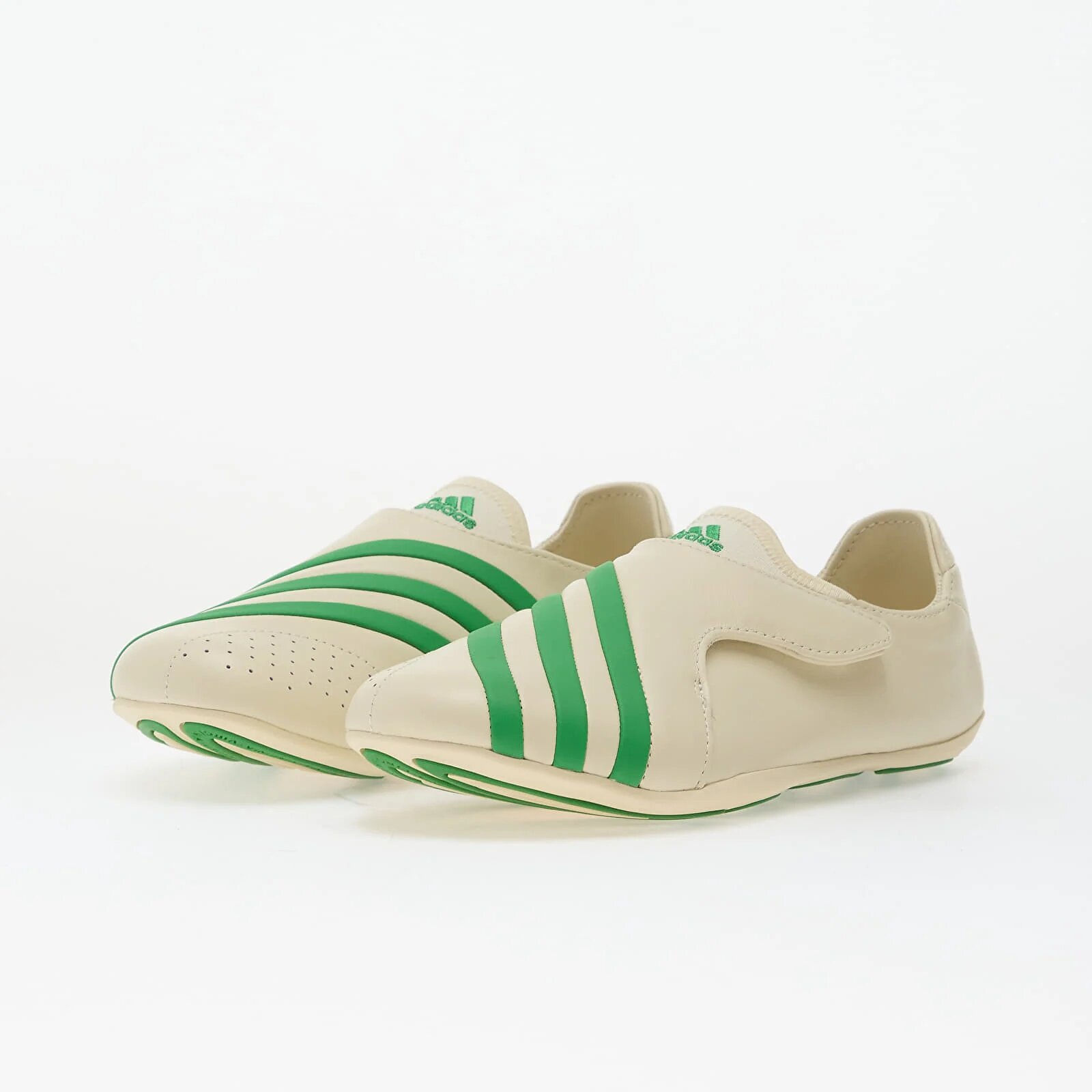 adidas Originals Сникърси adidas Virginia Vario Flat Earther By Pharrell Chalk White/ Green/ Chalk White