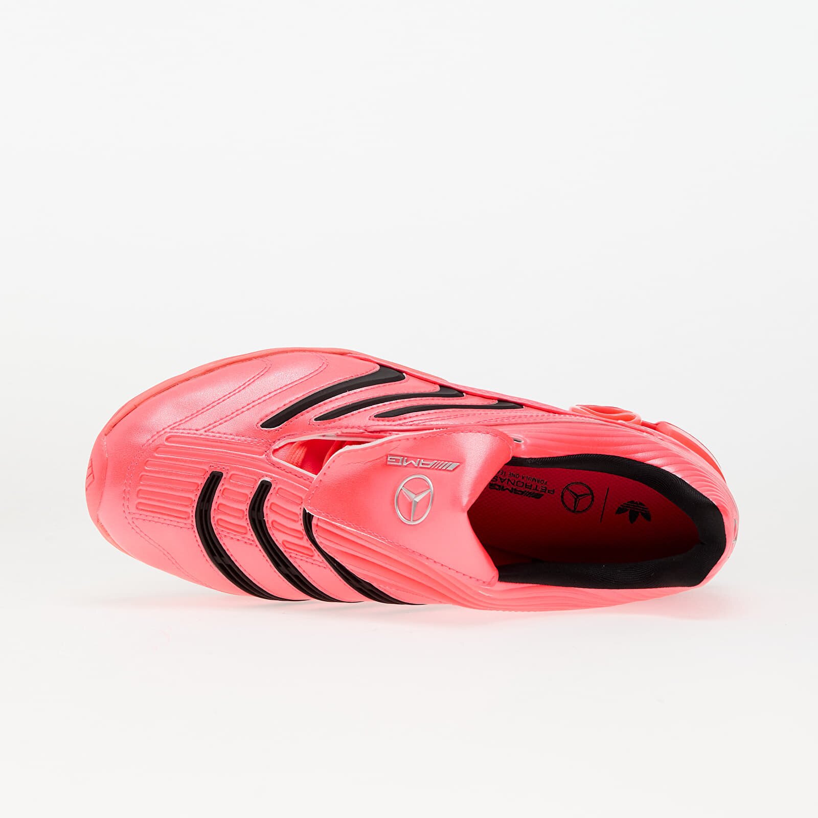 adidas Originals Сникърси adidas x Mercedes Amg Petronas Formula One Team Predator Megaride Turno/ Core Black/ Silver Metalic