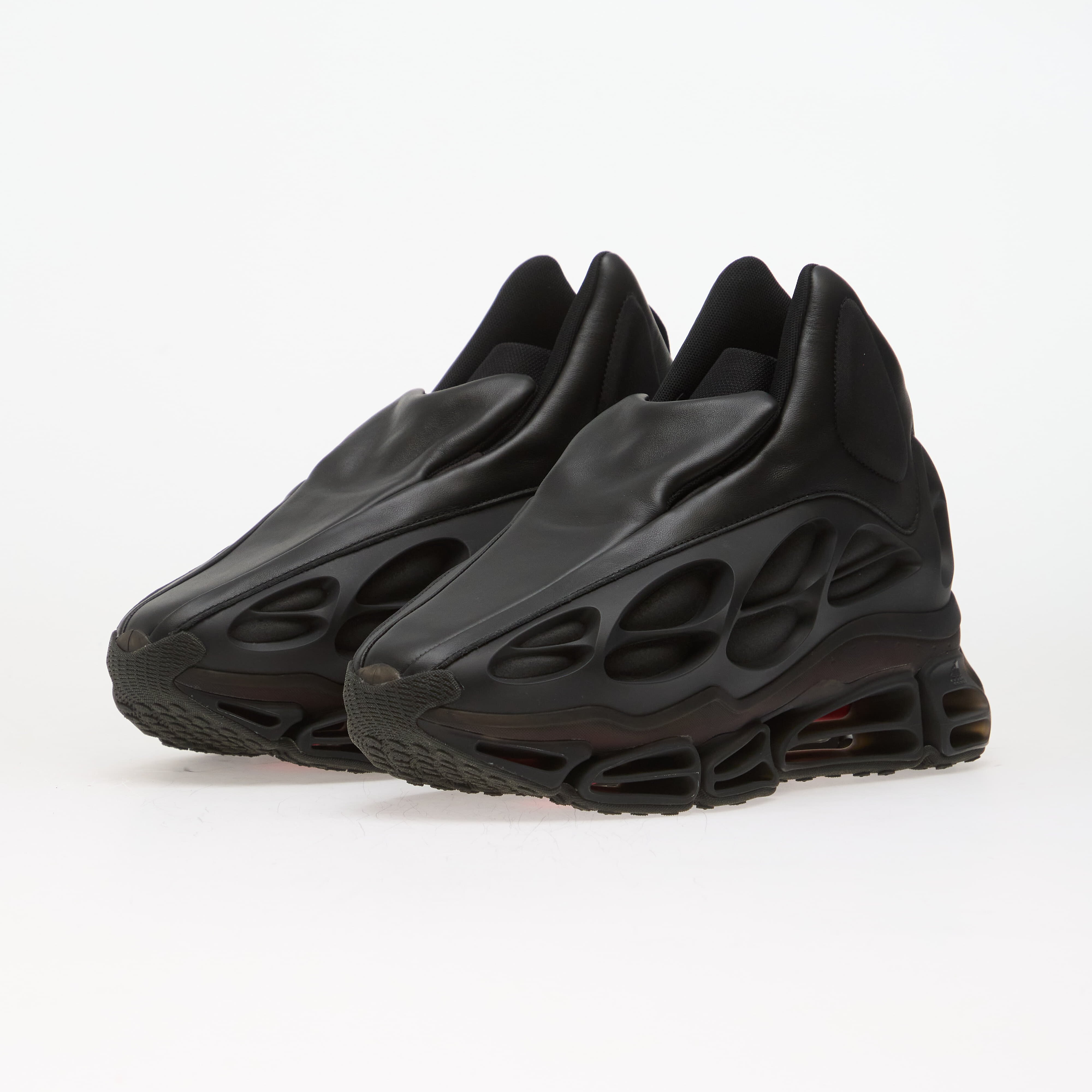 adidas Originals Сникърси adidas x Willy Chavarria Megaride Wolf Core Black/ Core Black/ Better Scarlet