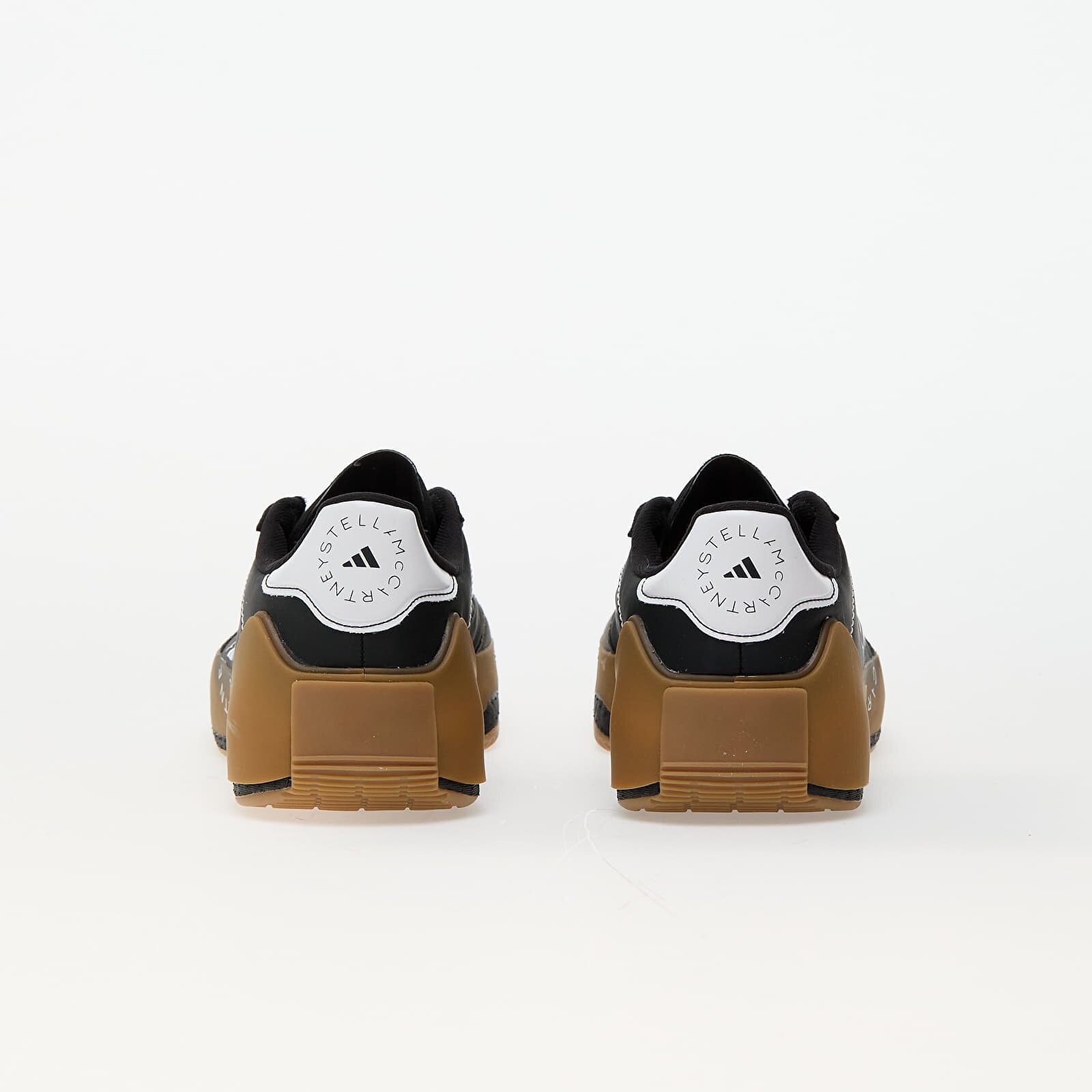 adidas Performance Сникърси adidas by Stella McCartney Court Boost Ftwr White/ Gum5/ Core Black