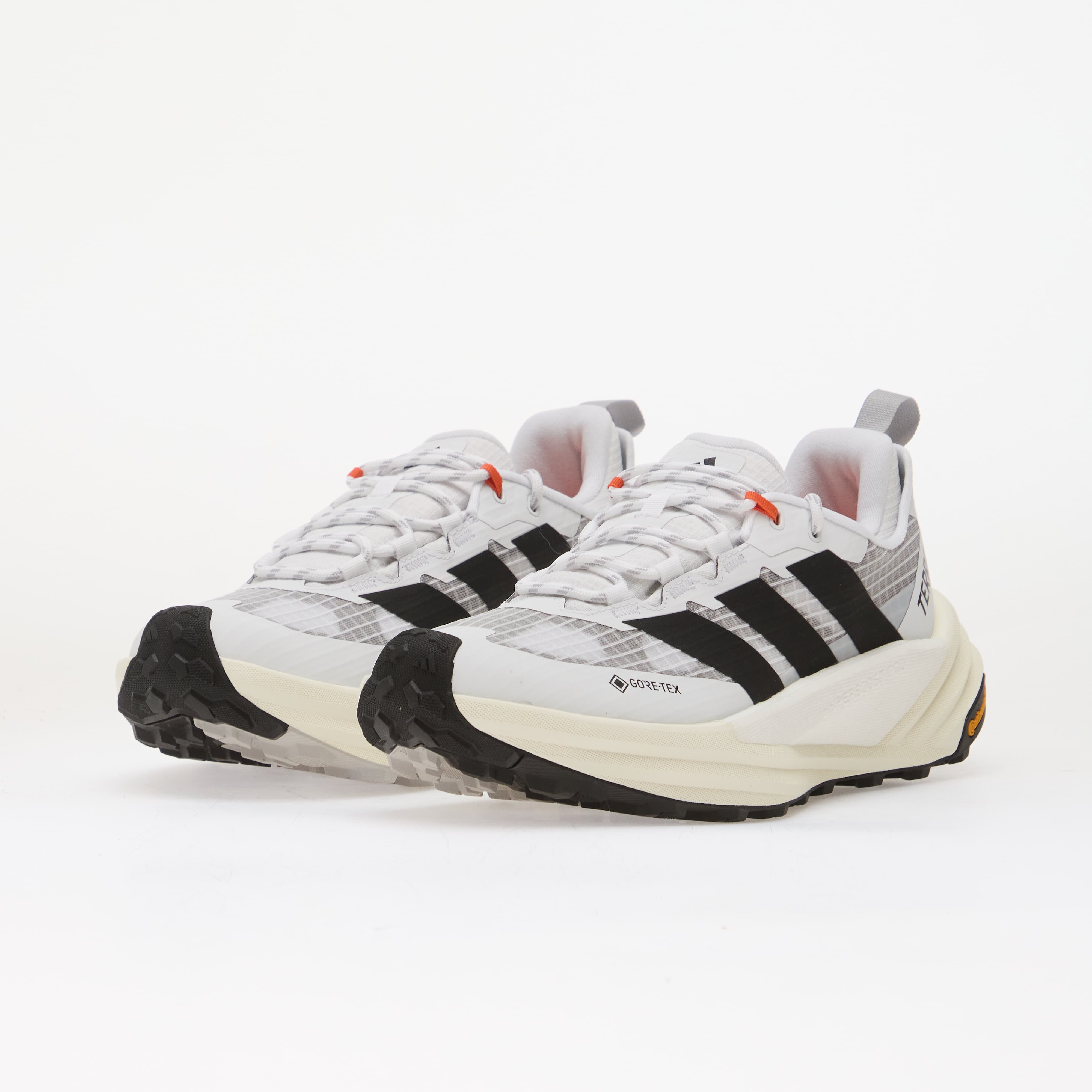adidas Performance Сникърси adidas TERREX Freehiker 3 Low GORE-TEX Ftwr White/ Core Black/ Off White