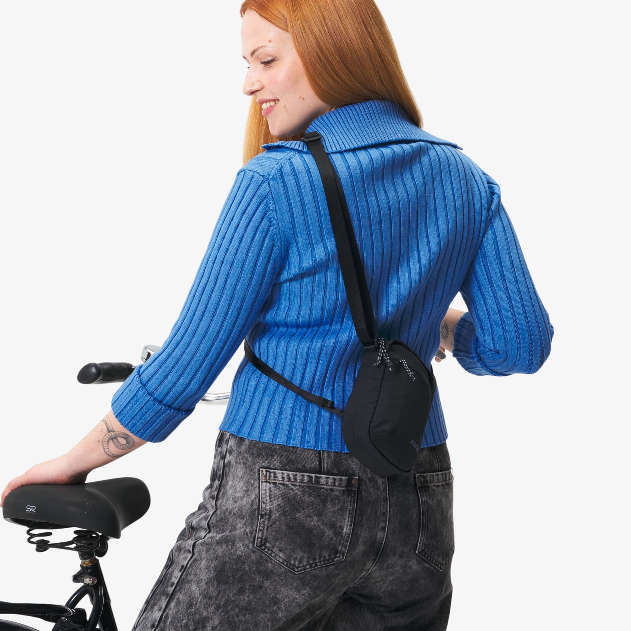 AEVOR Чанта Easy Ride Pouch Black 14 l