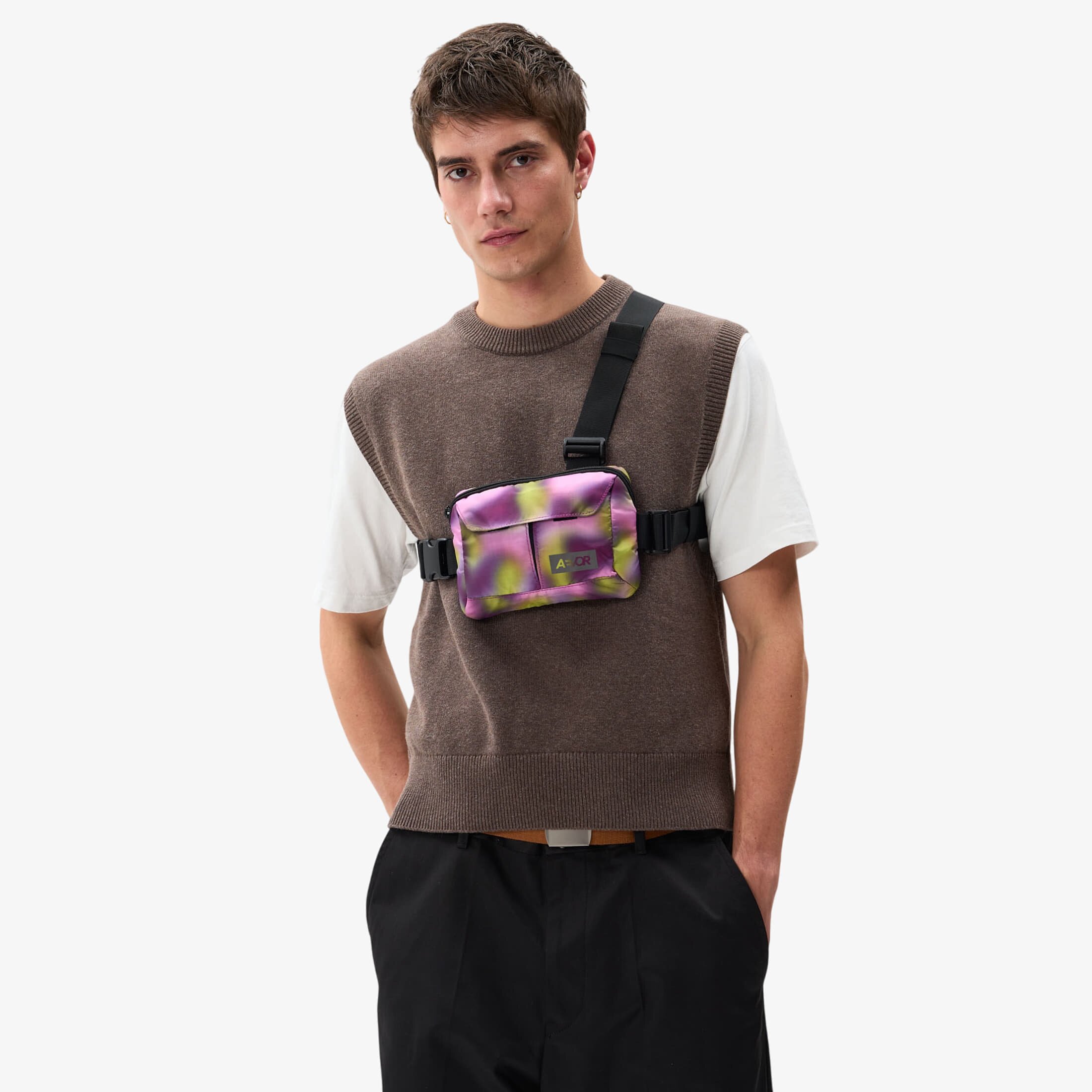AEVOR Чанта Front Pack Ripstop Psychedelic Slush 15 l