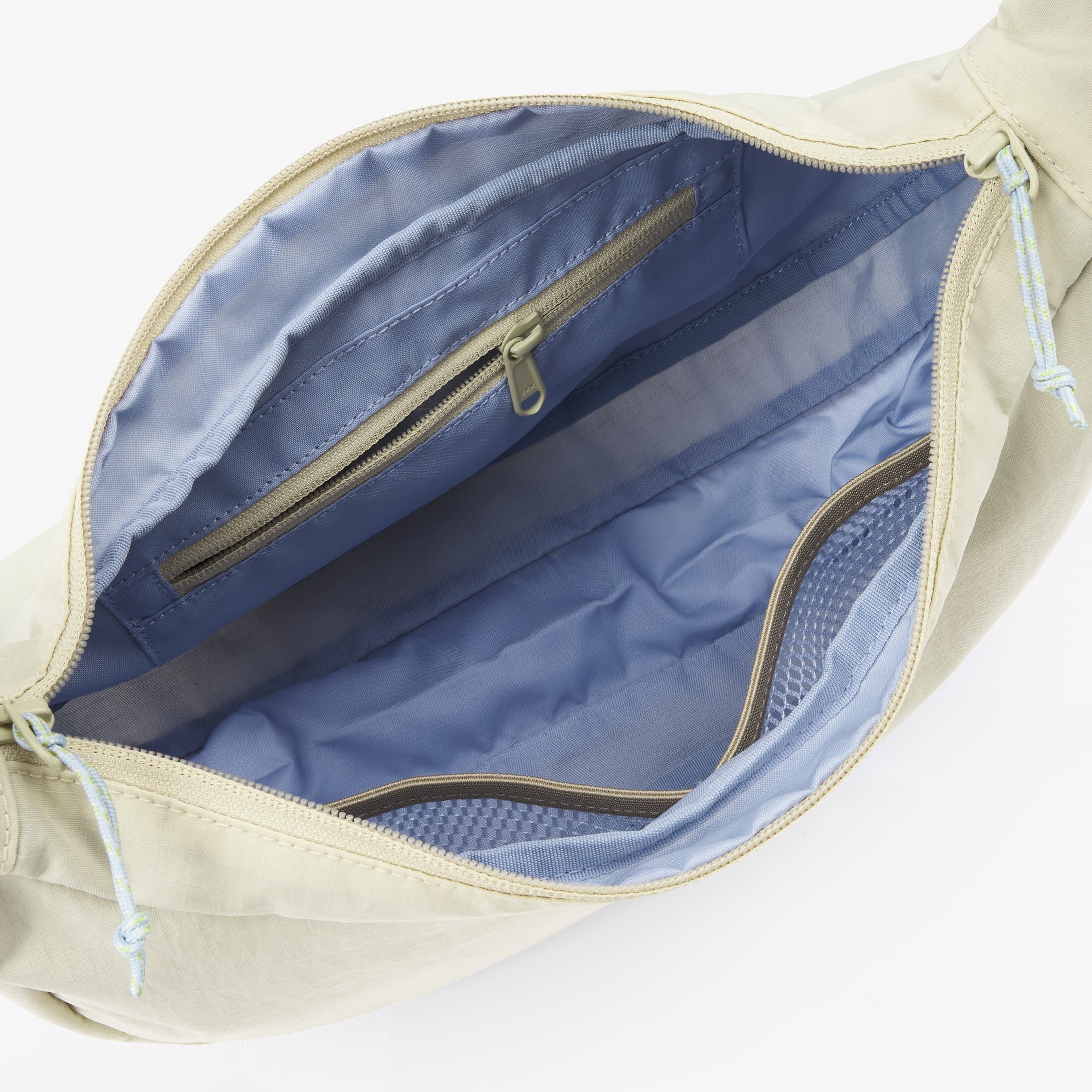 AEVOR Чанта Sling Bag Off-White 09 l