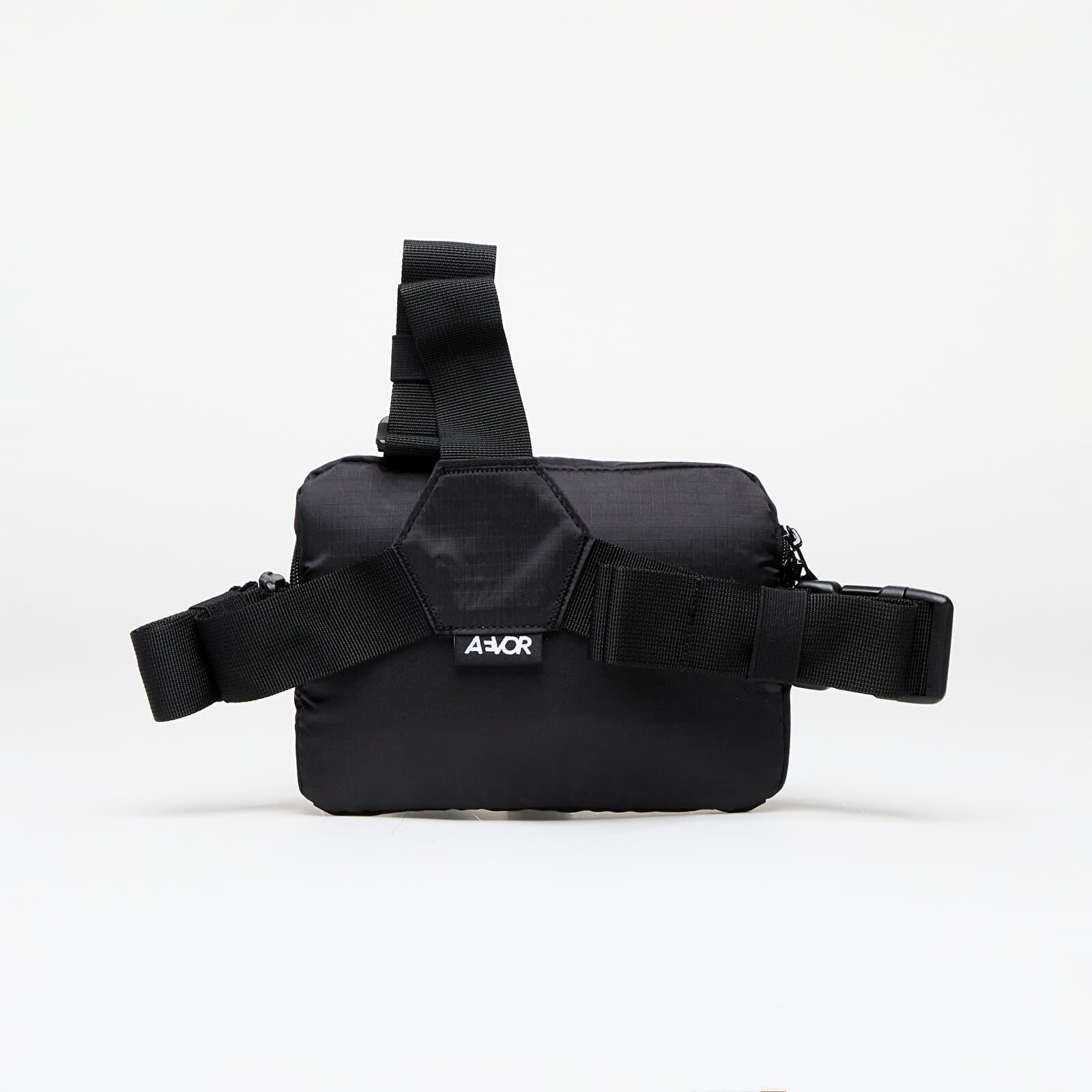 AEVOR Чантичка за кръста Frontpack Ripstop Black