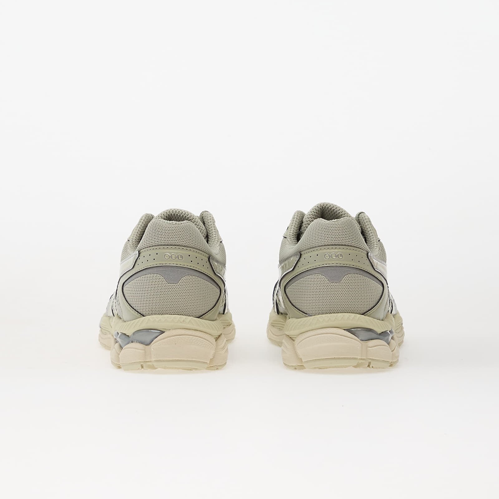 Asics Сникърси Gel-Cumulus 16 Dried Leaf Green/ Dried Leaf Green