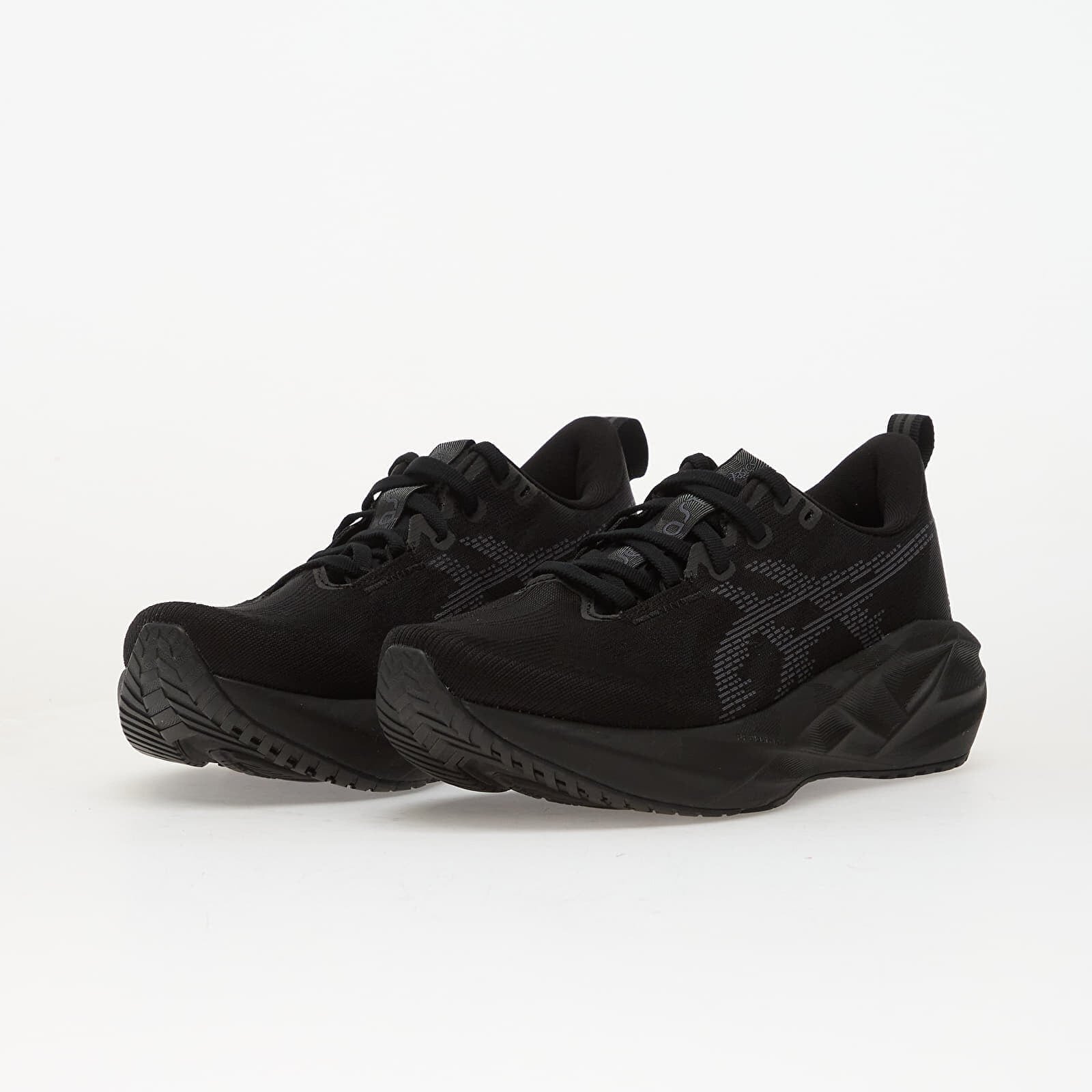 Asics Сникърси Novablast 5 Black/ Carrier Grey