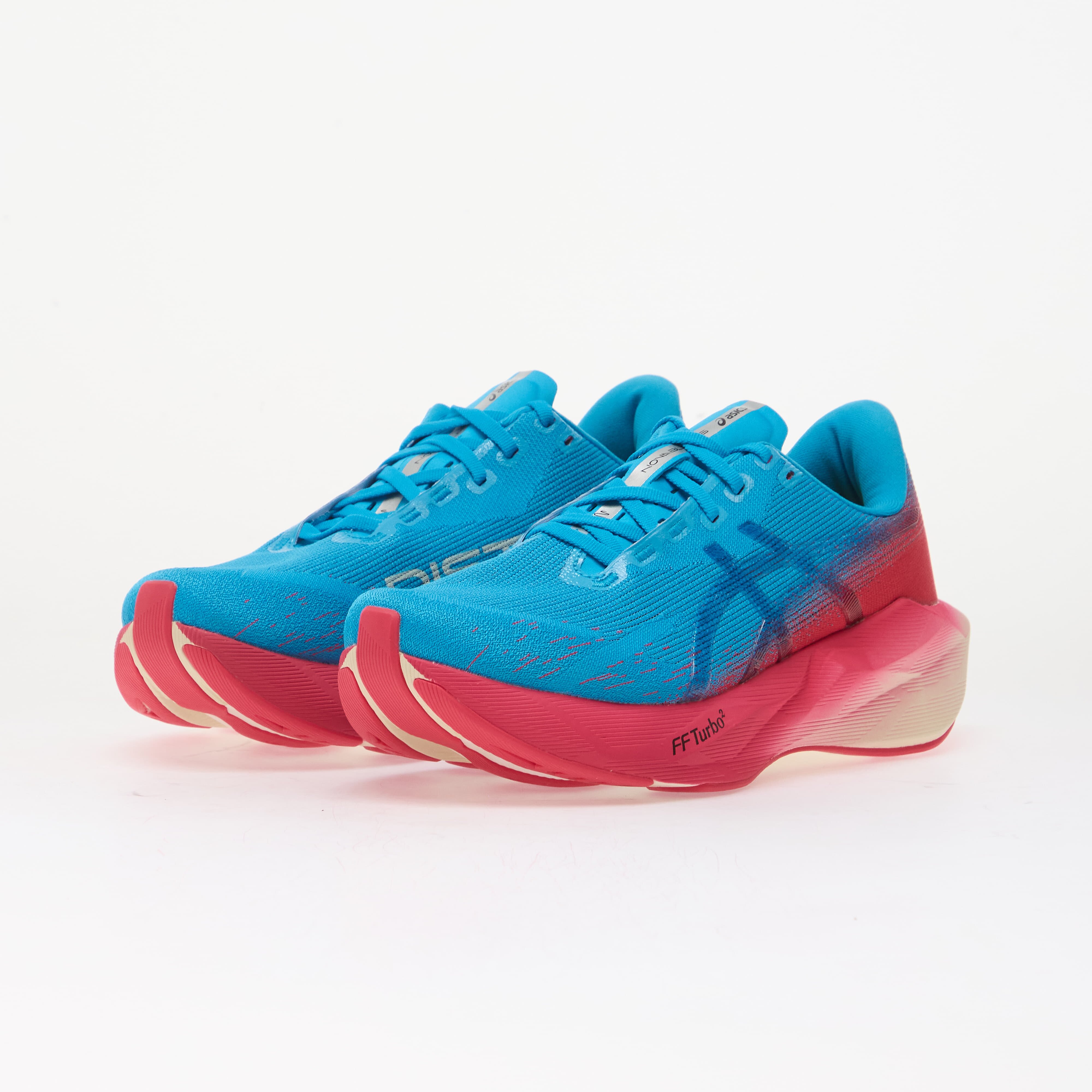Asics Сникърси Novablast 6 ?