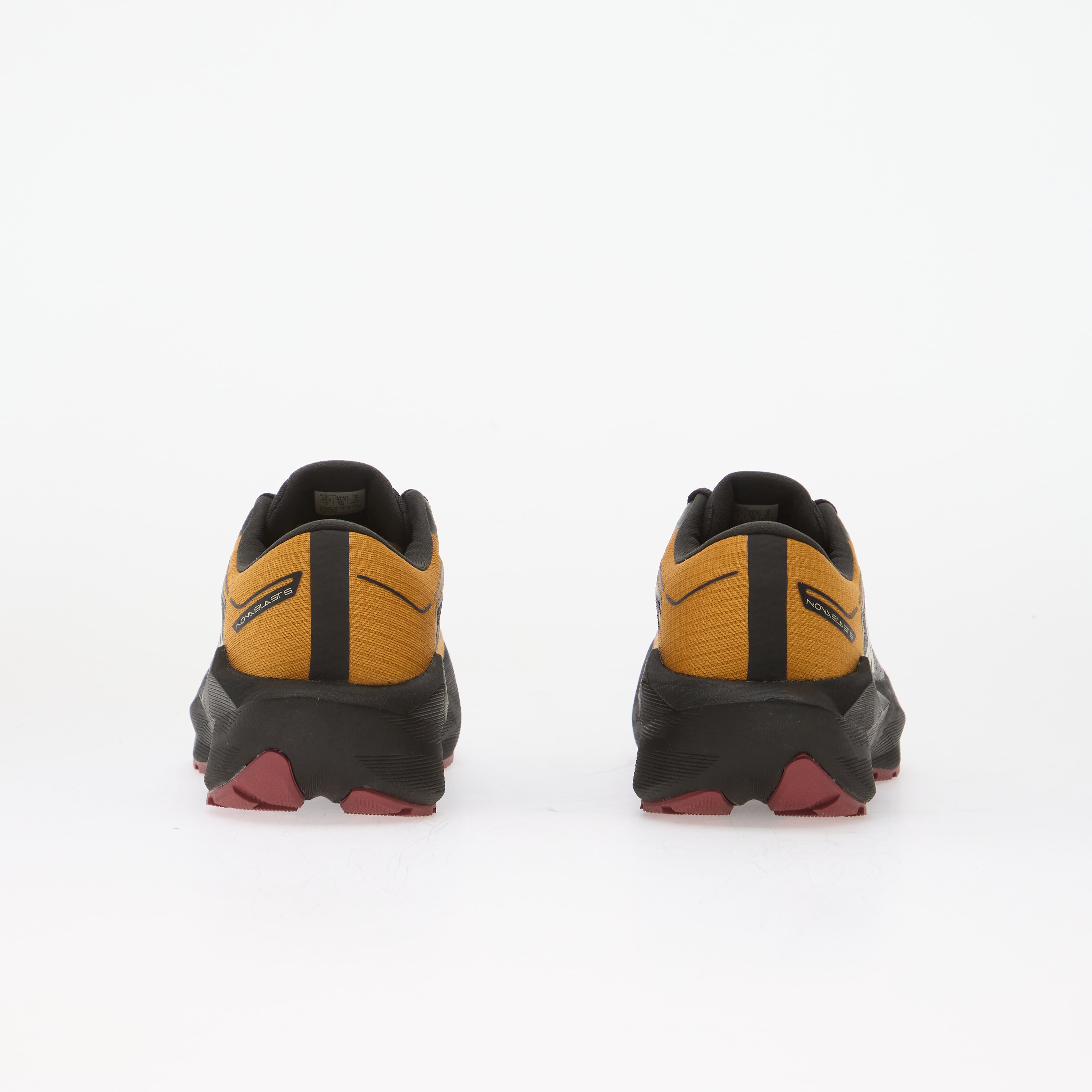 Asics Сникърси Novablast 6 Gtx Sandstorm/ Black