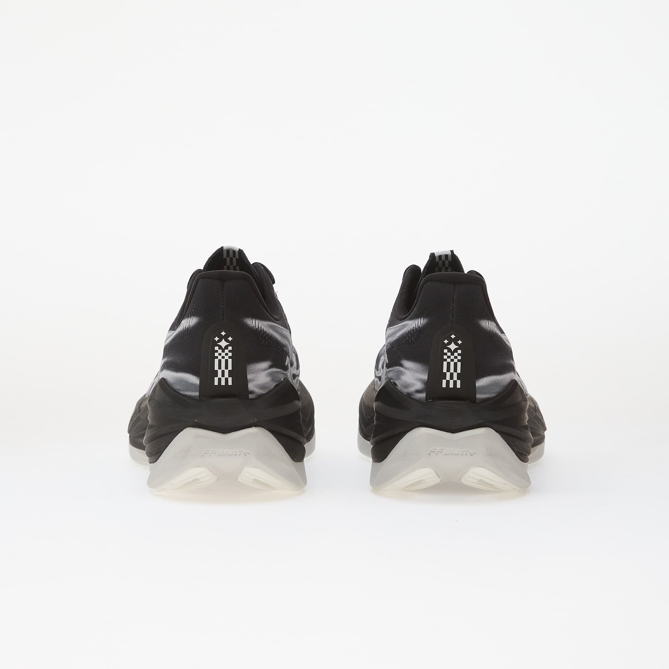 Asics Сникърси Superblast 3 Black/ Black
