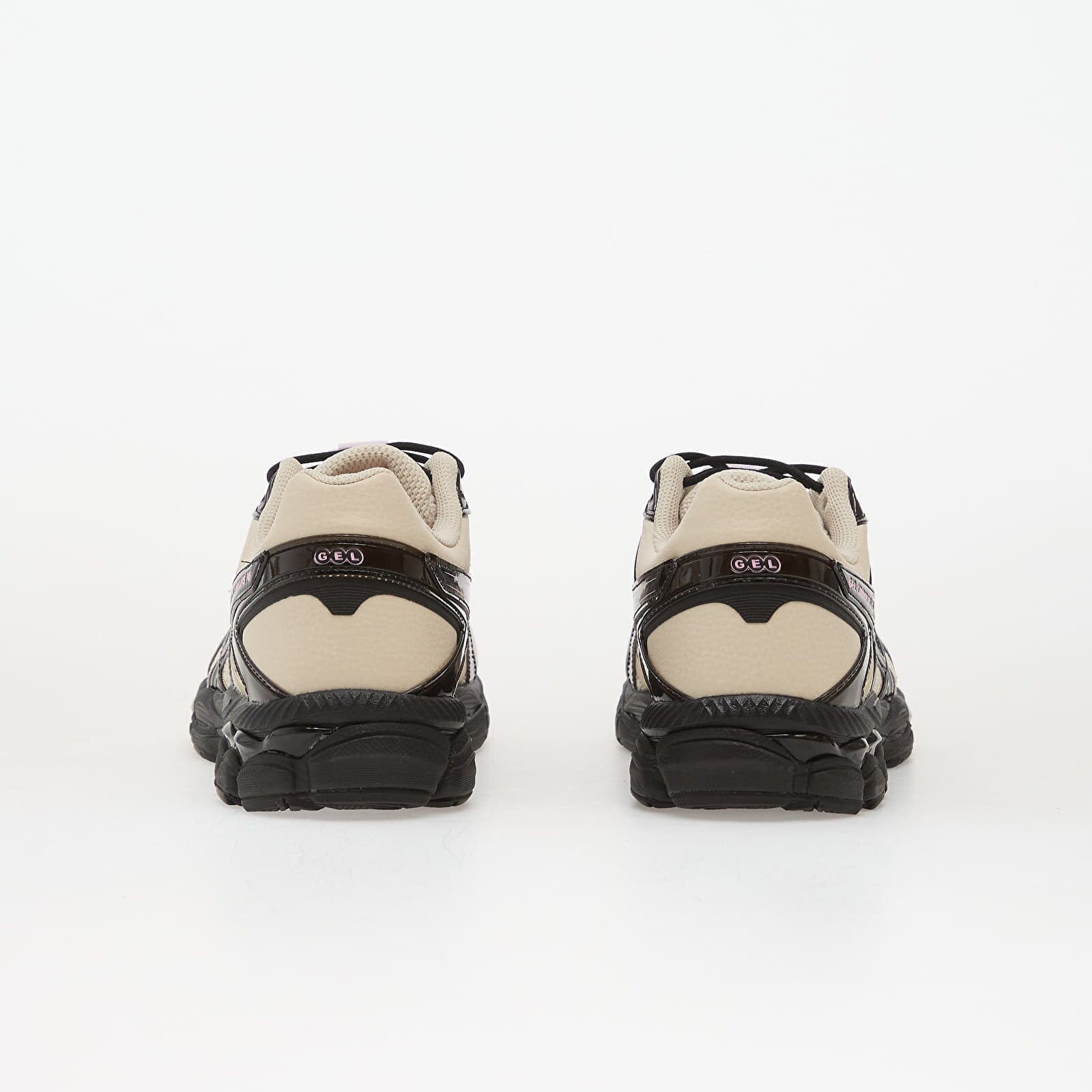 Asics Сникърси x Finesse Gel-Cumulus 16 Desert Rose