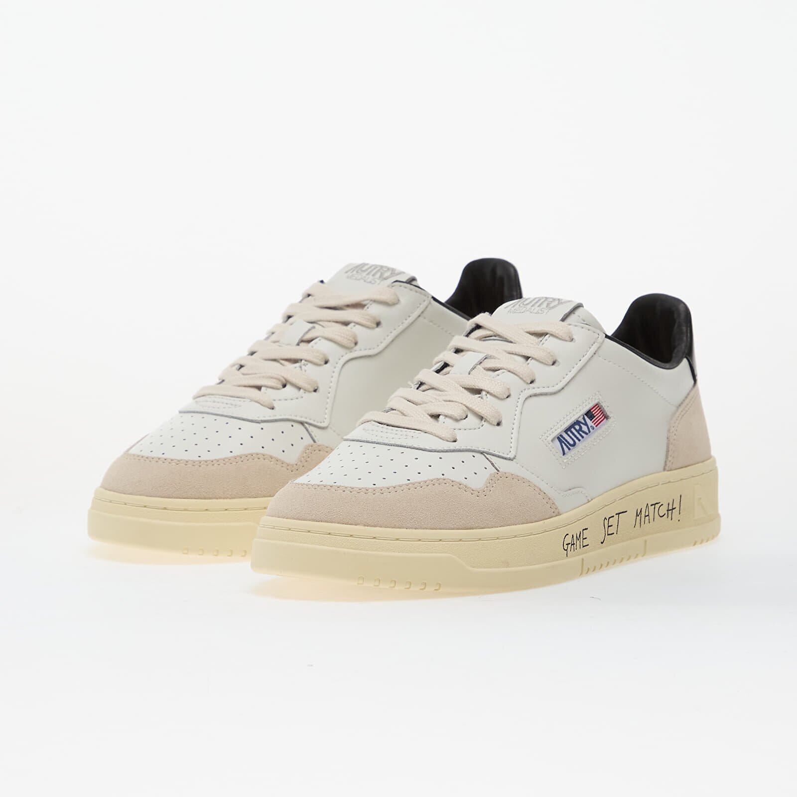 Autry Сникърси Medalist Low Man Match/ Suede White/ Black