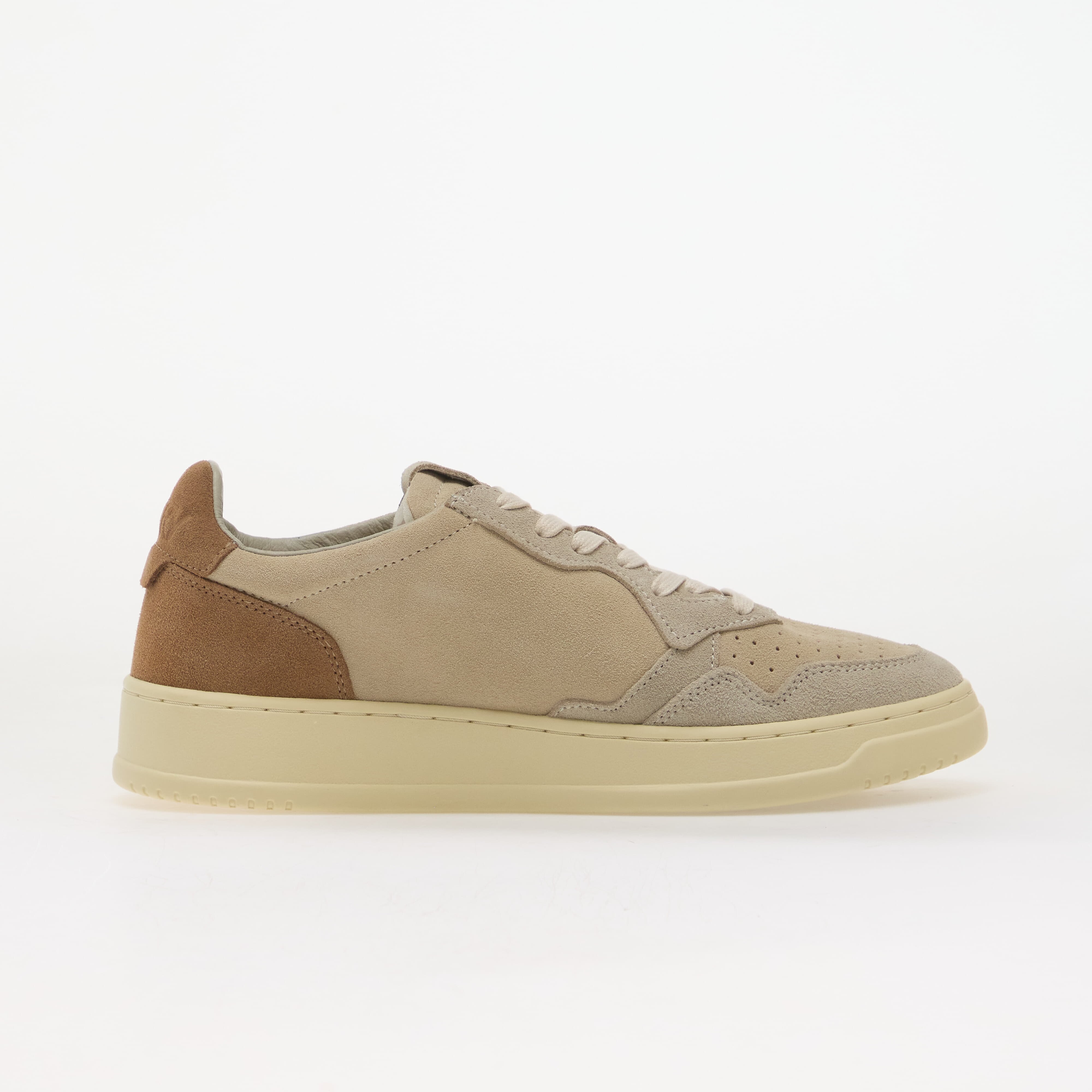 Autry Сникърси Medalist Low Man Sand/ Cigar